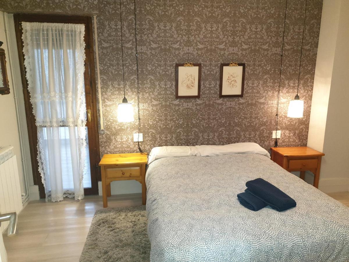 Apartamento Los Valles Jaca Extérieur photo